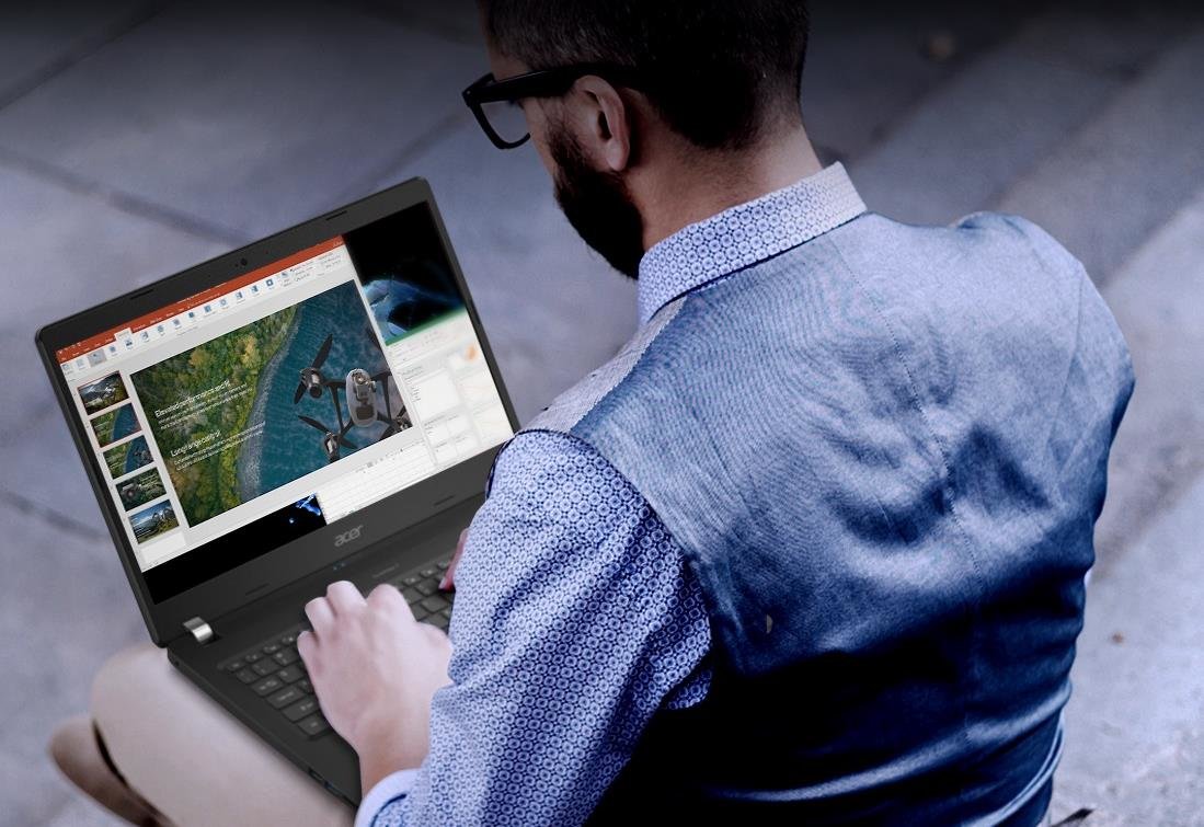 Laptop ACER TravelMate P2 - Mobilne