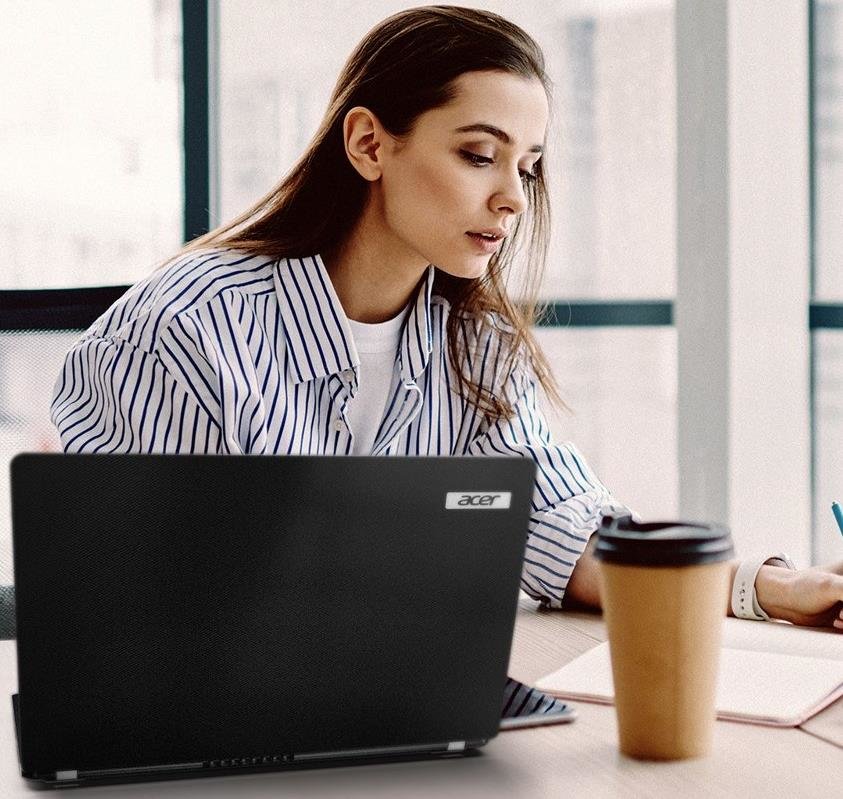 Laptop ACER TravelMate P2 - łączności