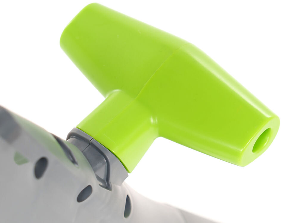 Zbliżenie na zielony element plastikowy podkaszarki elektrycznej, z widocznymi otworami wentylacyjnymi na szarej obudowie.