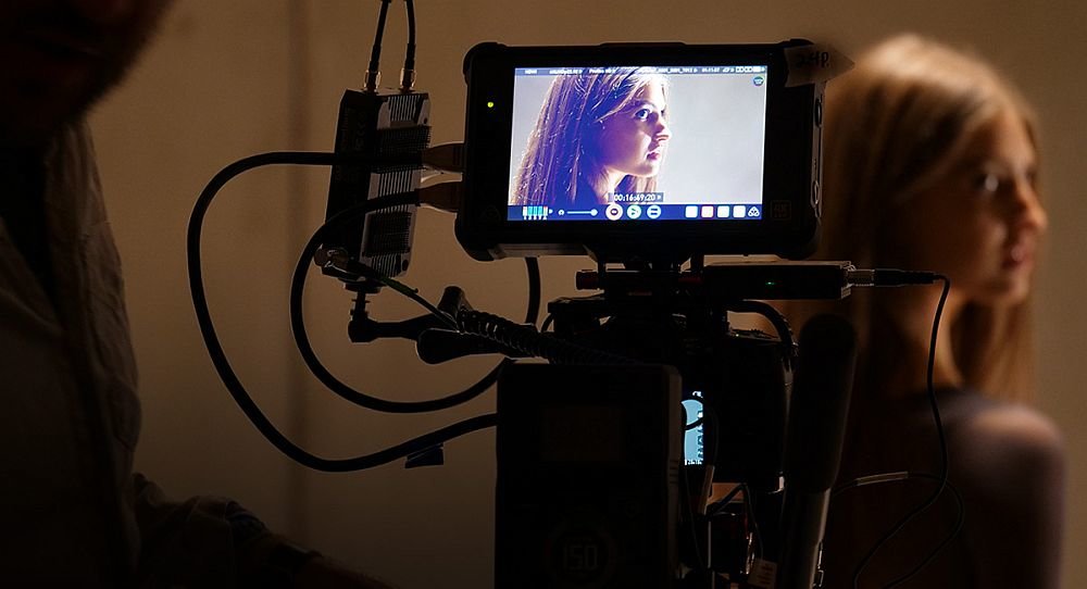 aparat panasonic gh5s hdmi