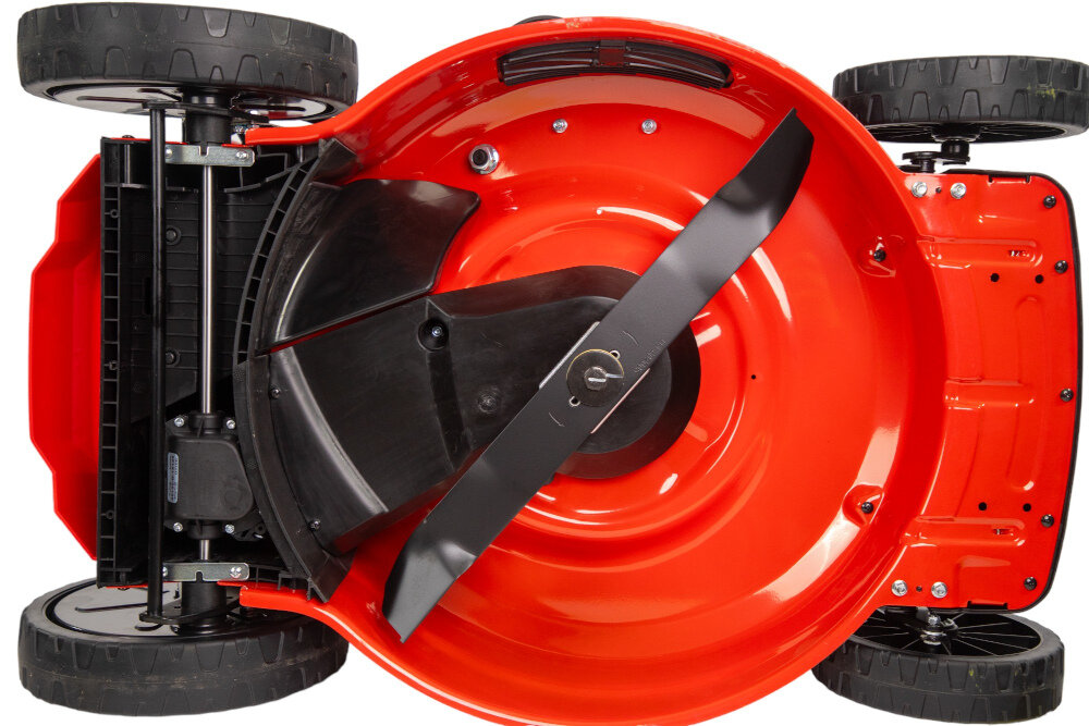 Kosiarka spalinowa GREENSO D53-GT225ES Ducar DV225 z napędem noze z wysokiej jakosci stali bardzo wytrzymale wyprofilowanie nozy ksztaltowane krawedzie tnace szerokosc koszenia 53 cm