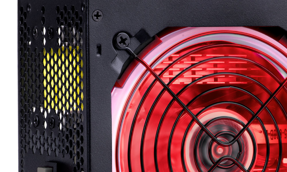 AKYGA AK-P3-650 z podświetleniem RGB 650W bok