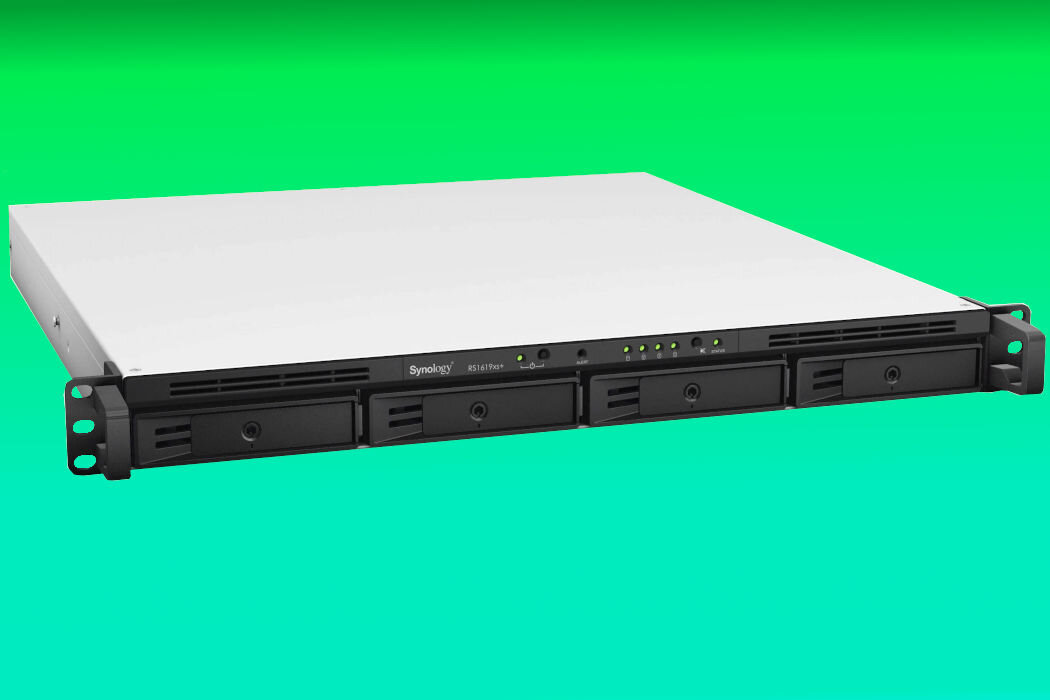 Serwer plików SYNOLOGY RS1619XS+ gniazdo PCIe NIC 10GbE