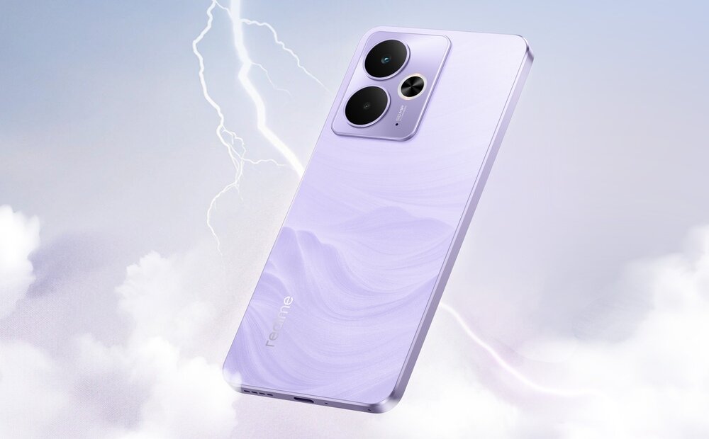 Fioletowy smartfon z trzema aparatami na tylnej obudowie, z widocznym logo \'realme\'. Tło przedstawia chmury i błyskawicę.