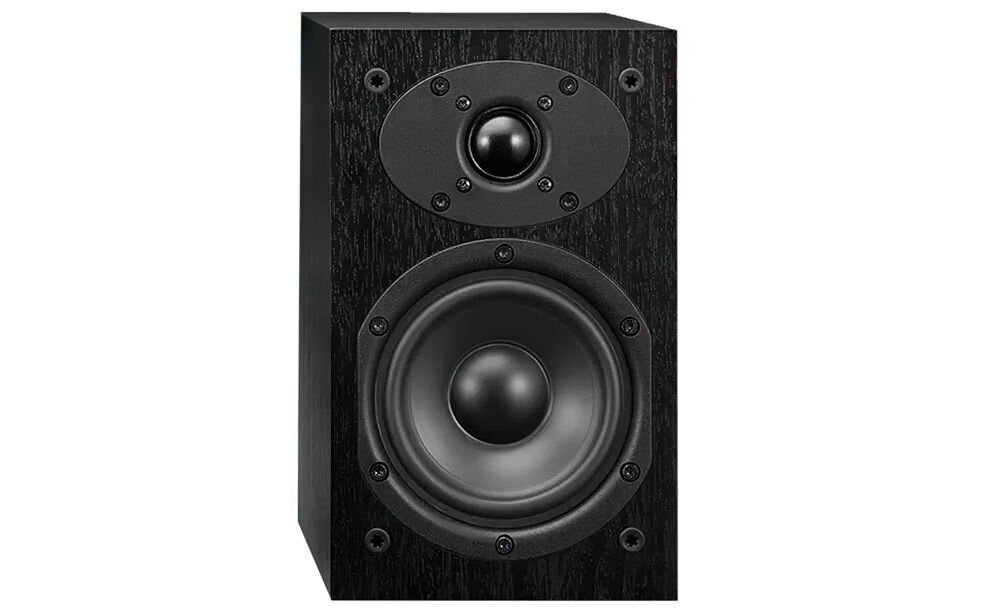 Kolumny głośnikowe DENON SC-M41 moc RMS 60W skuteczność 83 dB do filmów i muzyki, kolumna głośnikowa po skosie na białym tle