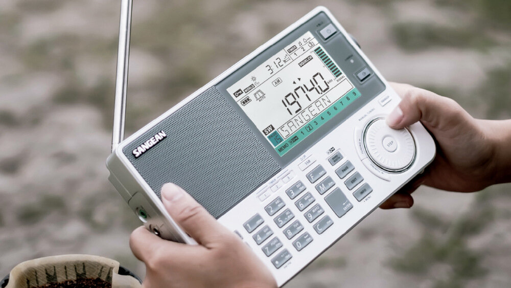 Radio SANGEAN ATS-909-X  - design