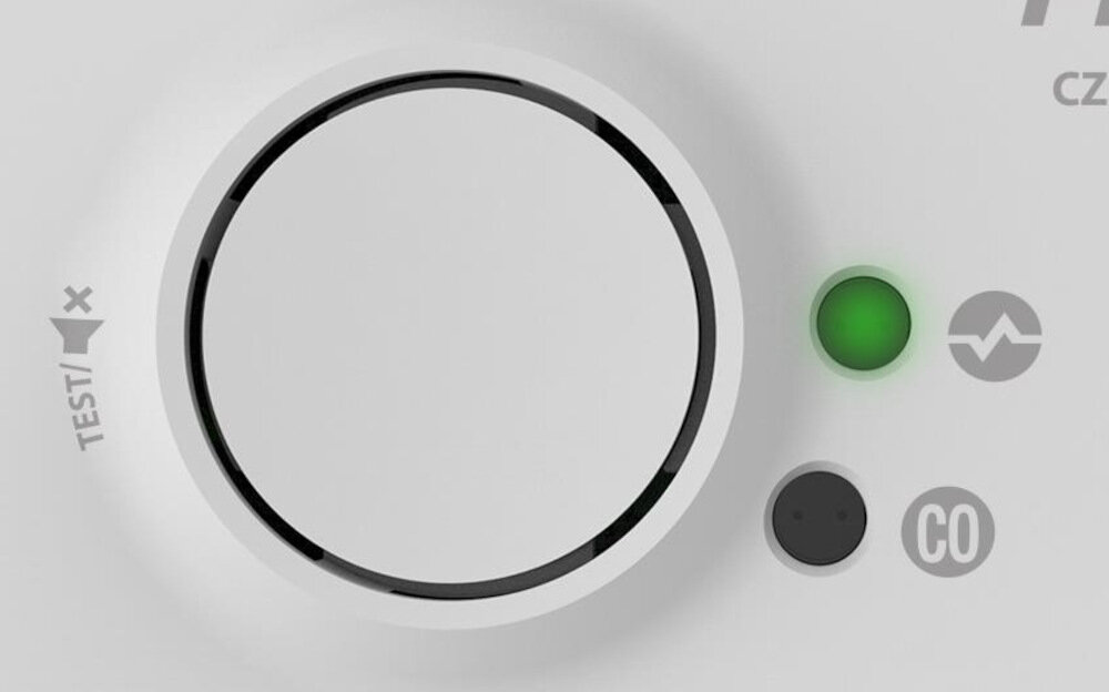 Czujnik tlenku węgla czadu FIREANGEL CO-9B-PLT do uzytku w budynkach mieszkalnych gospodarczych publicznych administracyjnych przycisk TEST sprawdzenie testowe stezenia gazu w pomieszczeniu resetowanie sygnalizacji alarmowej