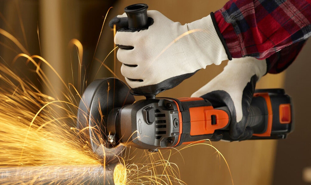Szlifierka kątowa BLACK&DECKER BCG720N tarcza tnaca srednica 125 mm