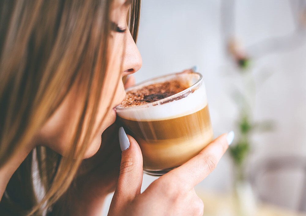 Spieniacz GASTROBACK 42326 Czarny Ekspresowe spienianie mleka z gorącego lub zimnego mleka w zaledwie kilka sekund pianka do 250 ml