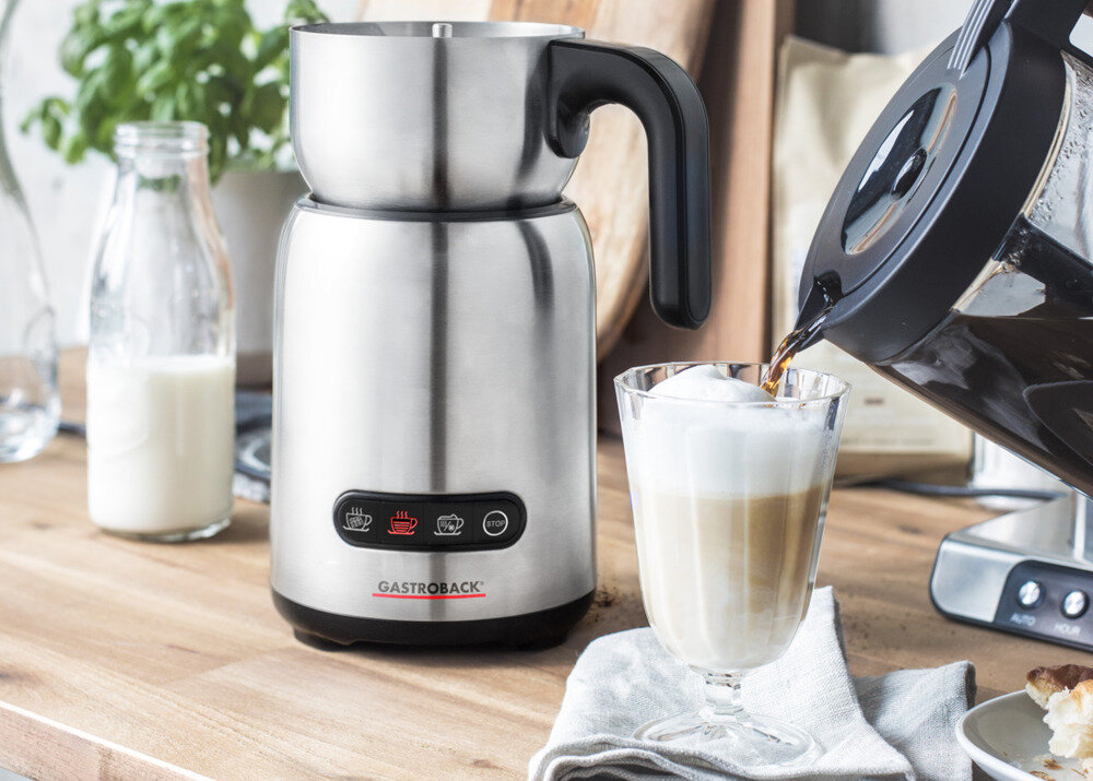 Spieniacz GASTROBACK 42359 wygląd design prezentacja wizualizacja tło Wyśmienita piana w Twoim domu