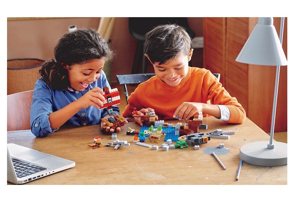 LEGO Minecraft Przygoda na statku pirackim 21152 kreatywna zabawa klocki figurki