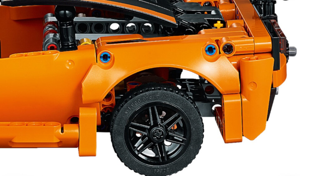 LEGO Technic Chevrolet Corvette ZR1 - zestaw
