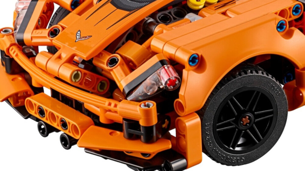 LEGO Technic Chevrolet Corvette ZR1 - model