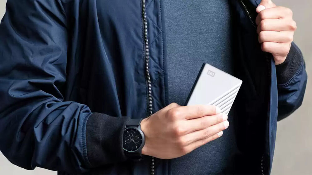 Dysk WD My Passport Ultra 1TB Srebrny kompaktowa konstrukcja wymiary ok. 110 x 81,6 x 14 mm