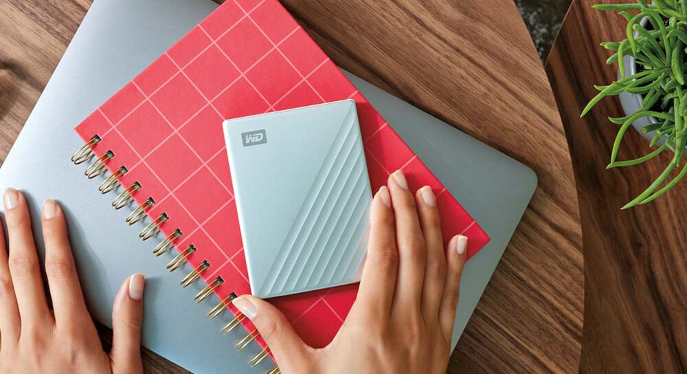 Dysk WD My Passport Ultra for Mac 4TB Srebrny 256-bitowe szyfrowanie sprzętowe AES ochrona hasłem zaawansowane funkcje bezpieczeństwa