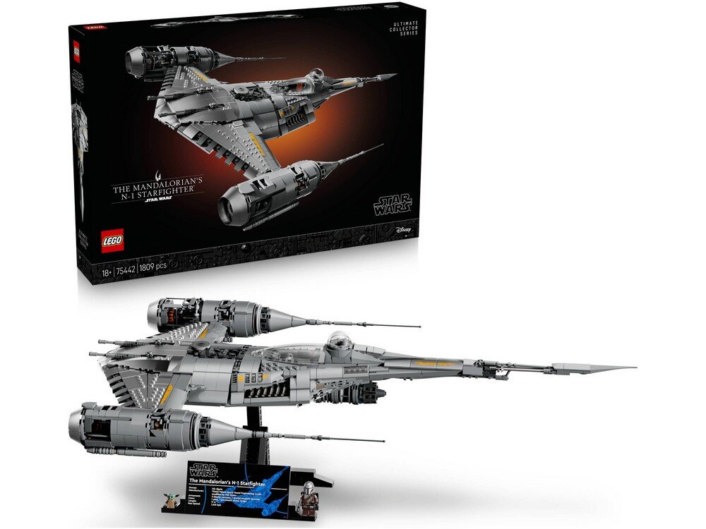 Na obrazie widoczny jest model myśliwca z serii LEGO Star Wars, złożony z szarych klocków, umieszczony na czarnej podstawce. W tle znajduje się pudełko z grafiką przedstawiającą ten sam model oraz napisy: \'The Mandalorian\'s N-1 Starfighter\', \'LEGO\', \'Star Wars\'.