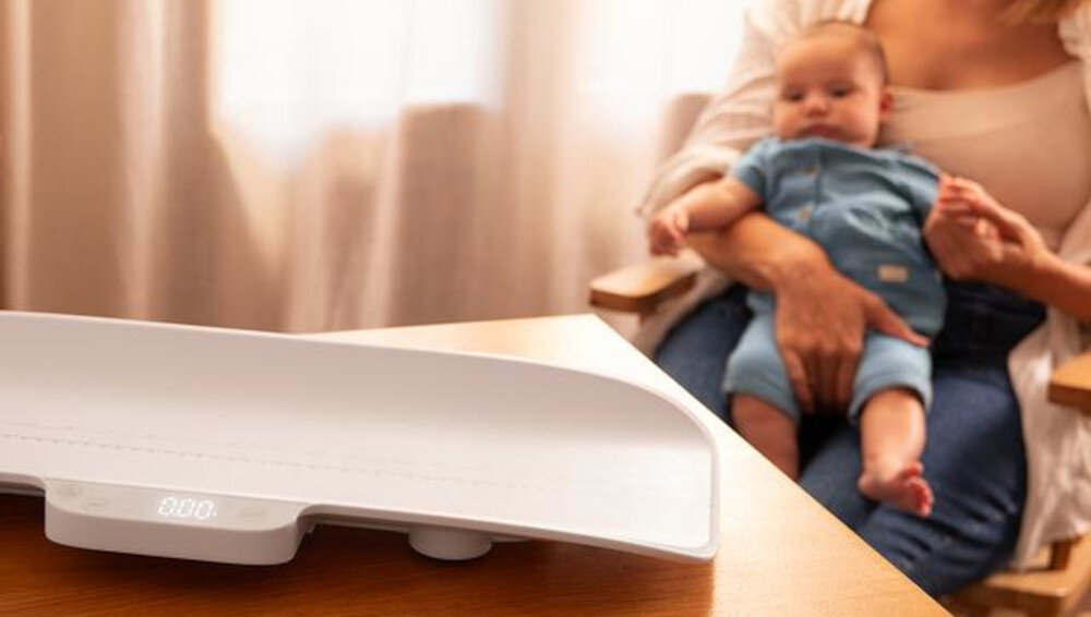 Waga CECOTEC Nana BabyCare SmartWeight Ergonomiczna konstrukcja wygoda ergonomiczny kształt wymiary