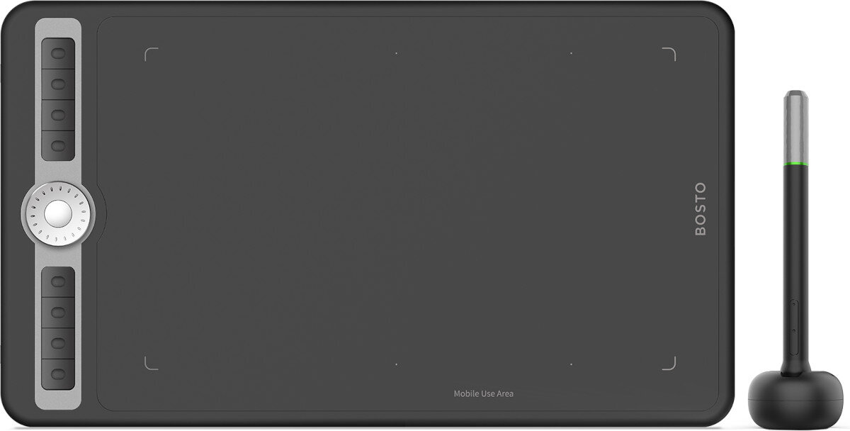Na obrazie widoczny jest czarny tablet graficzny z przyciskami i pokrętłem po jednej stronie oraz rysik stojący na podstawce. Na tablecie znajduje się napis \'BOSTO\' oraz \'Mobile Use Area\'.