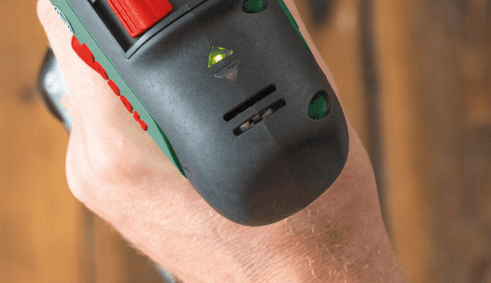 Wiertarko-wkrętarka BOSCH EasyDrill 12 LI 06039B3000 wskaznik LED