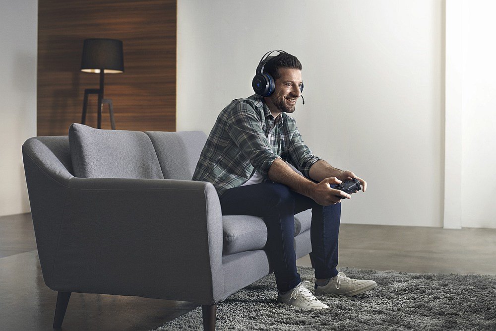 Kontroler RAZER Raiju Tournament Edition łączność bluetooth kabel usb