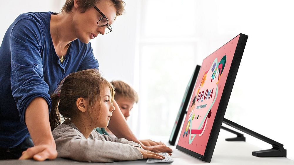 Monitor SAMSUNG LS32R750UEUXEN stojak regulacja