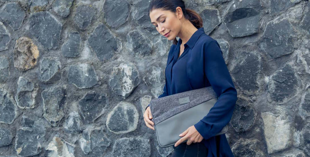 Etui na laptopa RIVACASE Egmont laptop tablet przegrody kieszenie miejsce