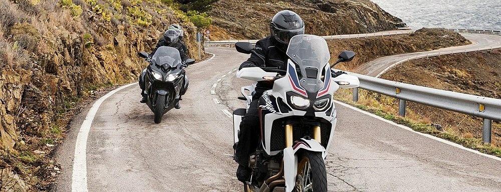 Nawigacja GARMIN Zumo 396 LMT-S ekran gps mapy waga wymiary pamięć bateria uchwyt