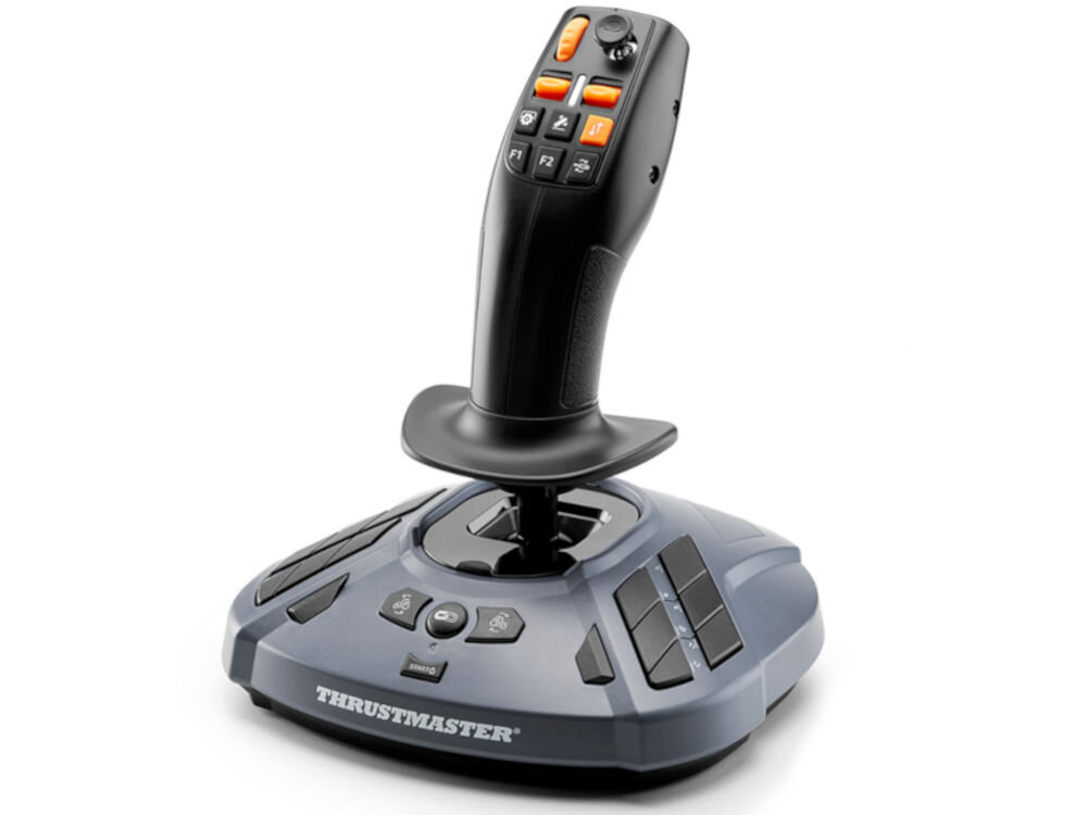 Joystick z czarnym uchwytem i szarym panelem bazowym, posiadający kilka przycisków i przełączników. Na panelu widoczne jest logo \'THRUSTMASTER\'.