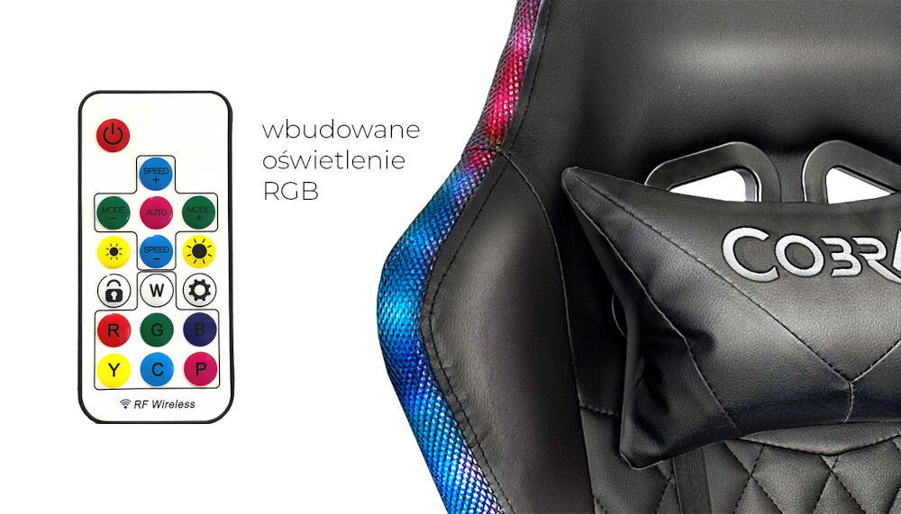 Obraz przedstawia fragment czarnego fotela gamingowego z poduszką z napisem \'COBRA\' oraz pilot z przyciskami do sterowania oświetleniem RGB. Obok znajduje się tekst: \'wbudowane oświetlenie RGB\'.