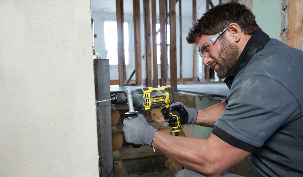 STANLEY-FMEH750-QS wiertarka mechanizm udarowy szybkie efektywne wiercenie metalowy uchwyt obroty prawo lewo przewód zasilający wyłącznik tryb praca komfort użytkowanie