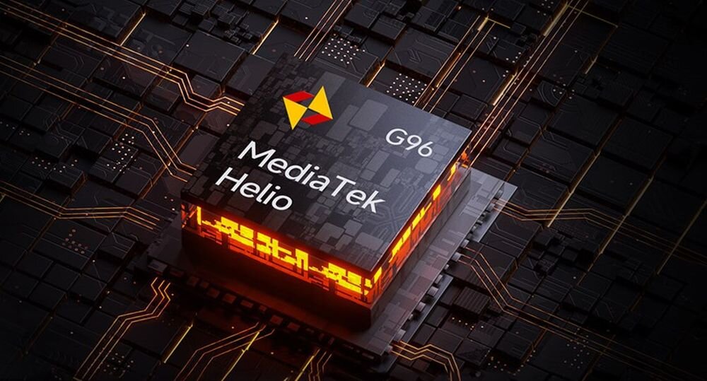 Obraz przedstawia procesor z napisem \'MediaTek Helio G96\' na tle schematu obwodów elektronicznych.