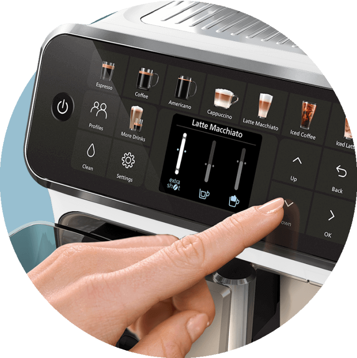 Panel dotykowy ekspresu do kawy z widocznymi ikonami napojów, takimi jak Espresso, Coffee, Americano, Cappuccino, Latte Macchiato, Iced Coffee. Na ekranie wyświetla się opcja \'Latte Macchiato\' z możliwością wyboru dodatkowego shotu i regulacji ilości kawy oraz mleka.