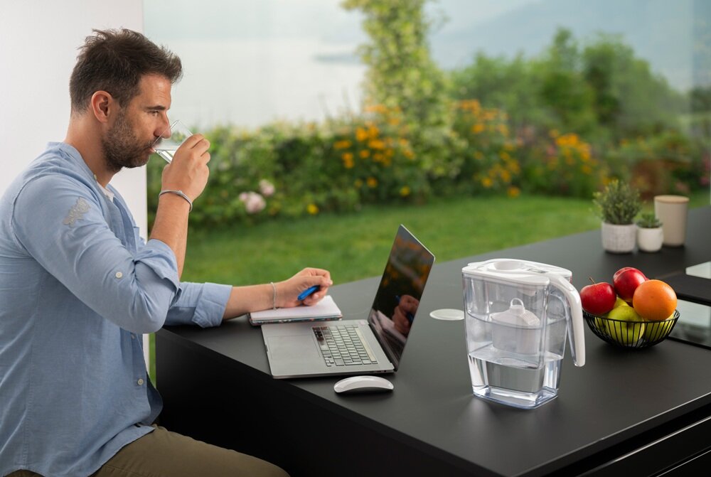 Dzbanek filtrujący LAICA Big Milano J81AA Biały system filtracji Bi-Flux, poprawa smaku wody, redukcja chloru, lepszy aromat