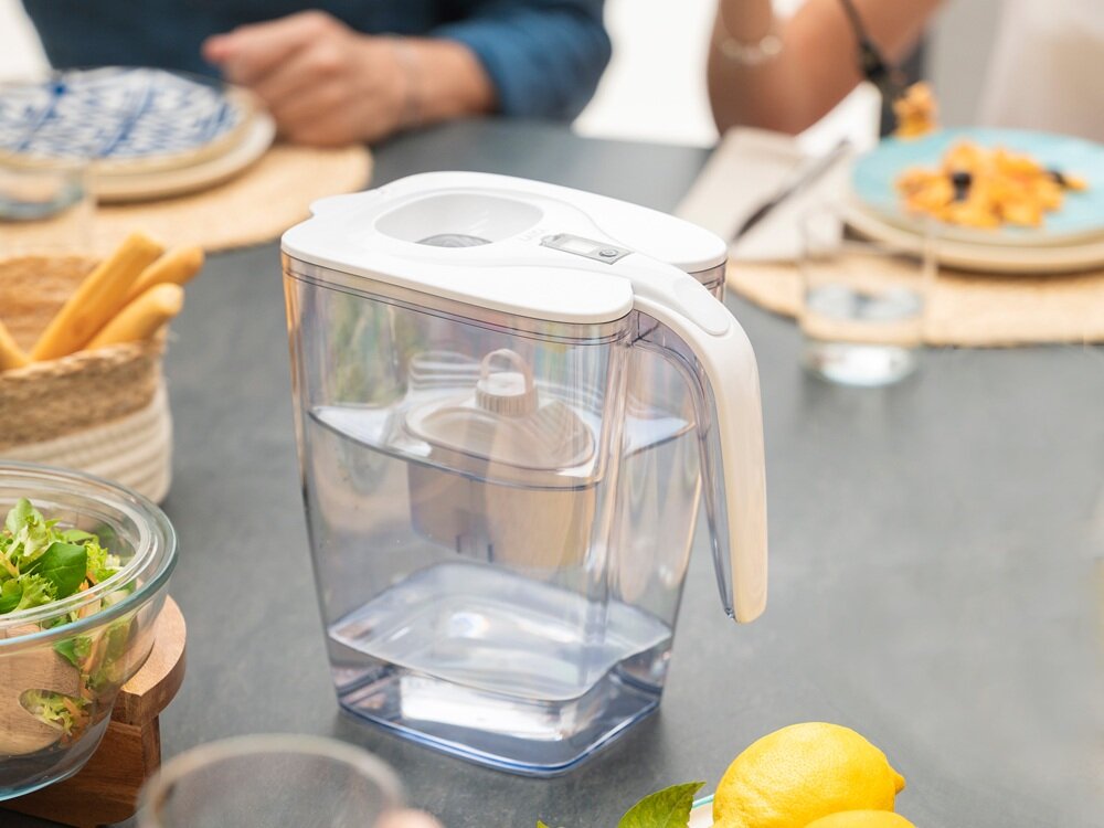 Dzbanek filtrujący LAICA Big Milano J81AA Biały zmniejszenie trwadości wody, dłuższa żywotność urządzeń, rzadsze czyszczenie