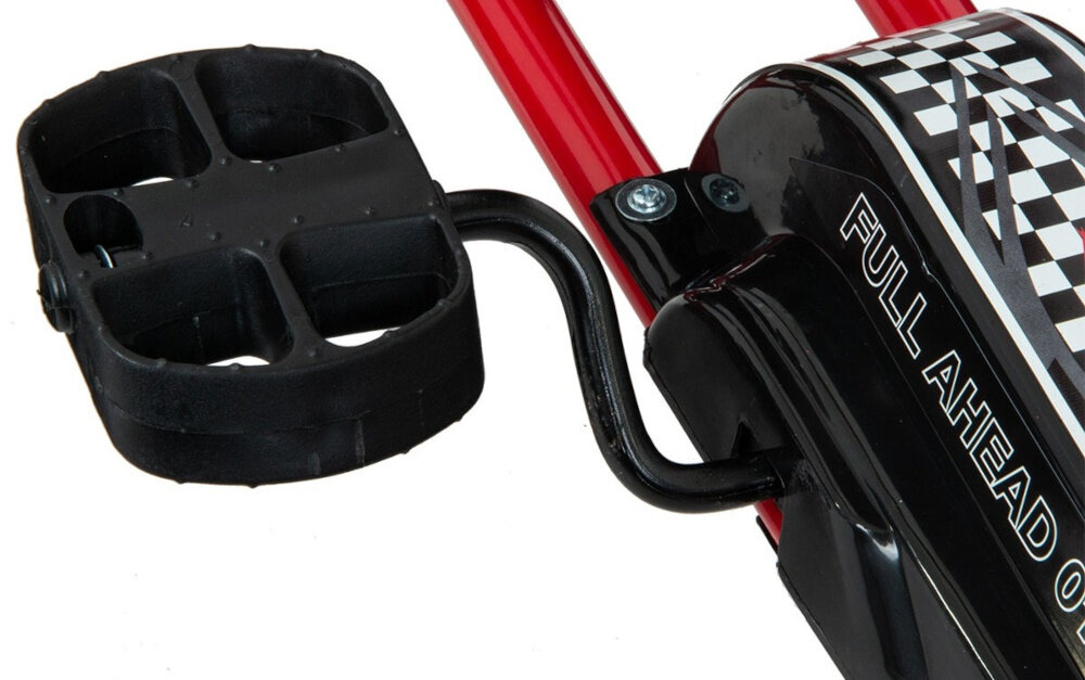 Gokart na pedały ENERO 01 Czerwony zbliżenie na pedał napęd na pedały z przekładnią łańcuchową jazda do przodu i do tyłu funkcja wolnobiegu można toczyć się bez pedałowania dziecko uczy się kontrolować pojazd i prędkość