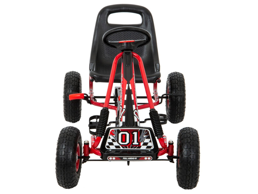 Gokart na pedały ENERO 01 Czerwony gokart na białym tle widoczny od przodu przedni zderzak skutecznie zmniejsza skutki drobnych kolizji i uderzeń podczas zabawy zderzak zwiększa bezpieczeństwo i komfort codziennej zabawy