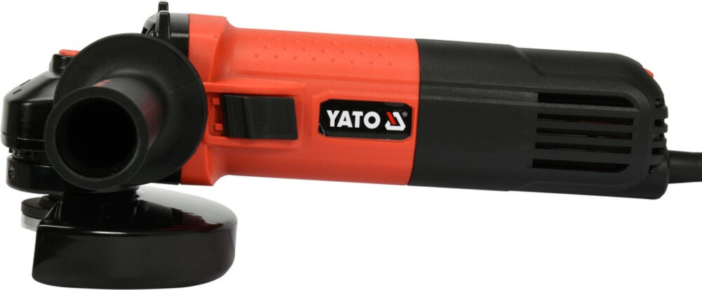 Szlifierka kątowa YATO YT-82101 szlifierka na białym tle widoczna z boku waga 2,1 kg wygodne prowadzenie szlifierki w poziomie i pionie klasa izolacji II bezpieczeństwo podczas pracy z instalacją elektryczną