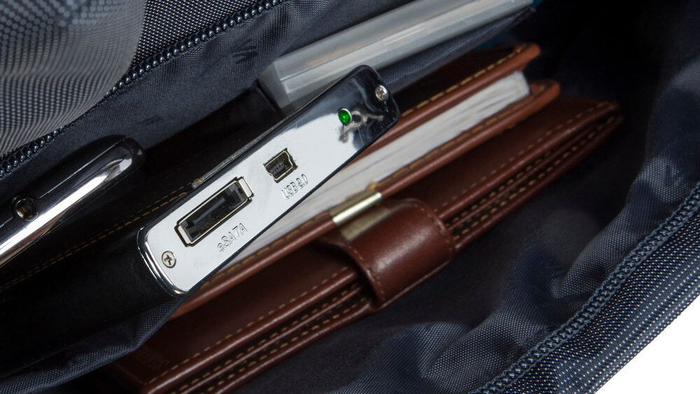 Torba na laptopa RIVACASE Central - pojemność