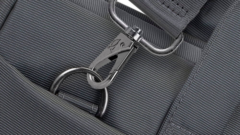 Torba na laptopa RIVACASE Central  - zamek