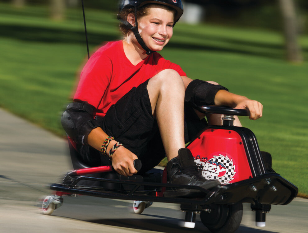 Pojazd do driftu RAZOR Crazy Cart 25173860 Czarno-czerwony stalowa rama szeroki profilowany fotel maksymalna masa użytkownika do 63 kg