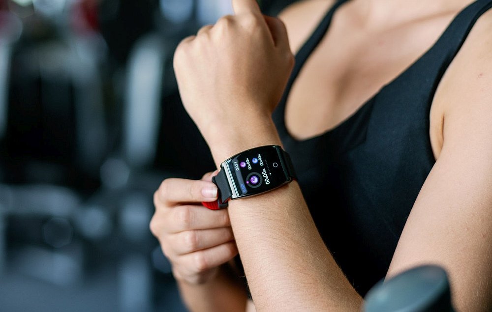 Smartwatch GARETT Sport 22 sterowanie muzyka aplikacja aparat migawka zdjęcia 