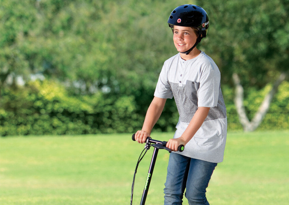 Hulajnoga elektryczna RAZOR Power Core E90 Zielony przedni hamulec zaciskowy intuicyjny w obsludze duza sila hamowania wieksza kontrola nad pojazdem plynna bezpieczna jazda