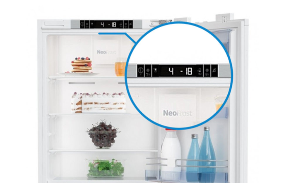 Lodówka BEKO RCNA406E40LZXR - Wyświetlacz elektroniczny