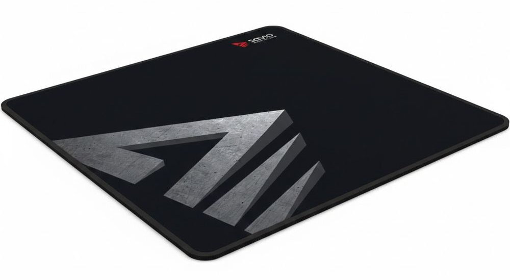 SAVIO Precision Control - podkładka na białym tle pod kątem