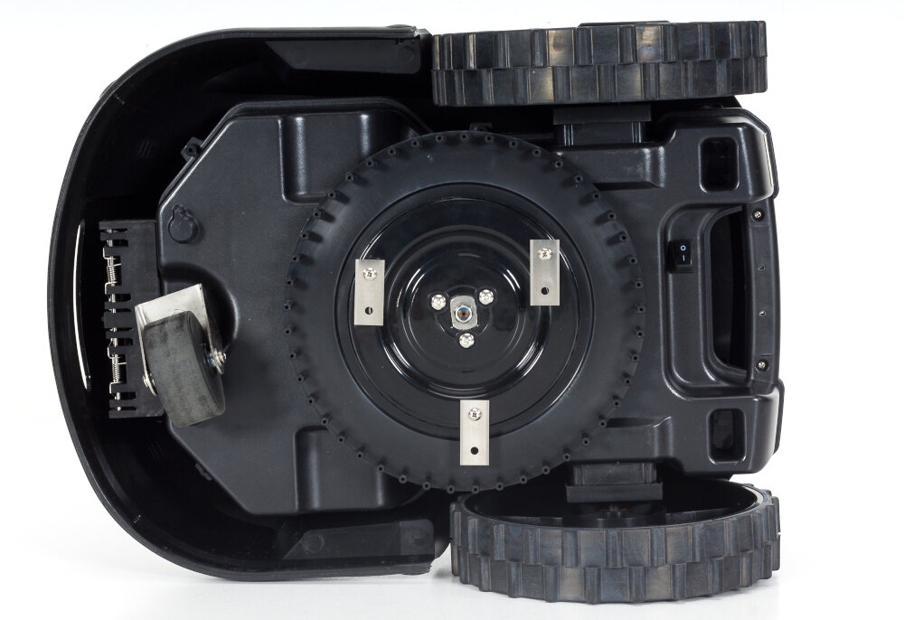 Robot koszący NAC RLM1800-T jakosc wodoodpornosc spod