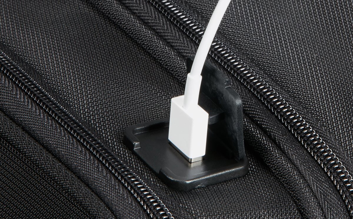 zdjęcie torby do laptopa na kółkach samsonite Vectura evo 17,3