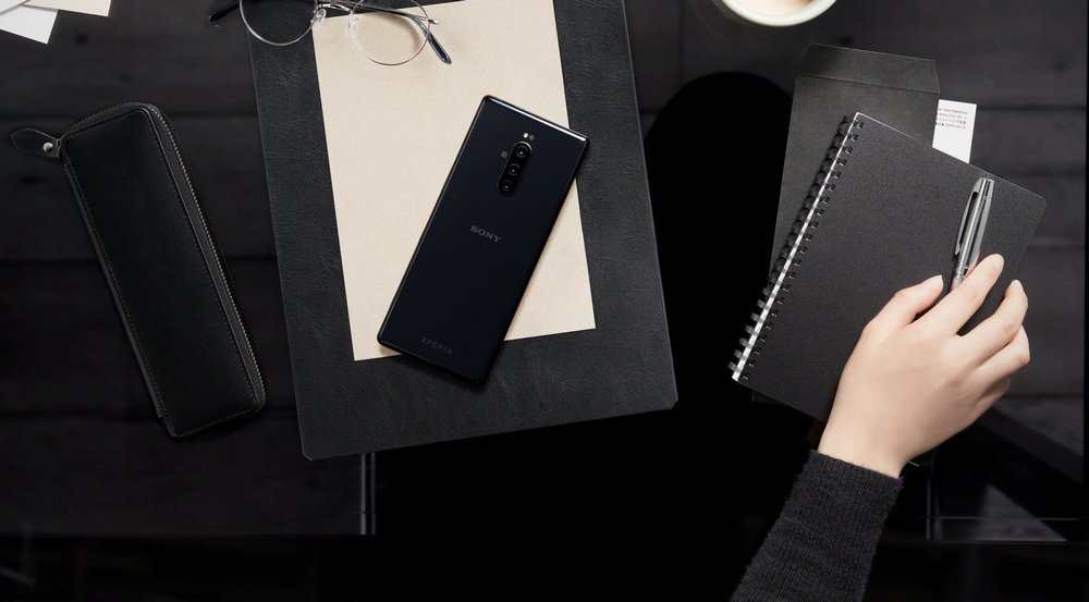 Xperia_X obudowa ergonomia wytrzymałość