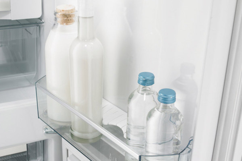 Lodówka GORENJE NRK6201MS4 - Półka na butelki na drzwiach