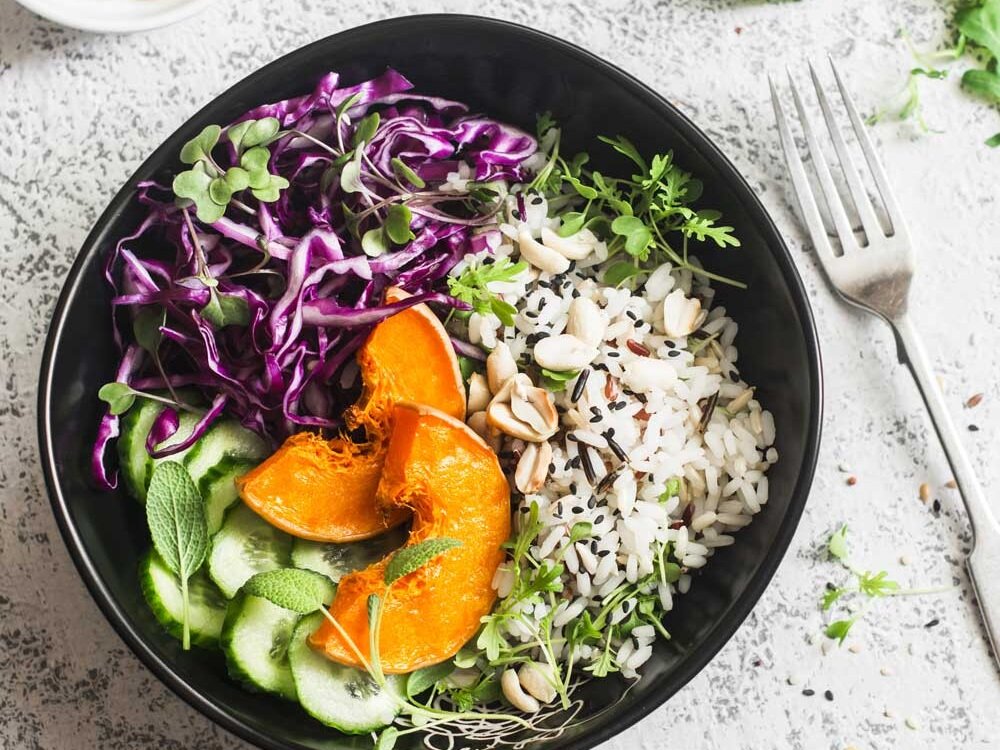 Ryżowar GASTROBACK 42507 prosta obsługa, tryb podtrzymania ciepła, bez przesuszenia, minimalistyczny design