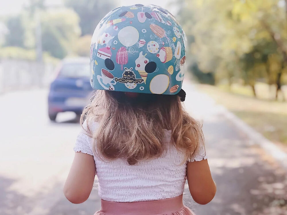 Kask HORNIT Ice Creams Wielokolorowy dla Dzieci (rozmiar S) lampka tryby wentylacja